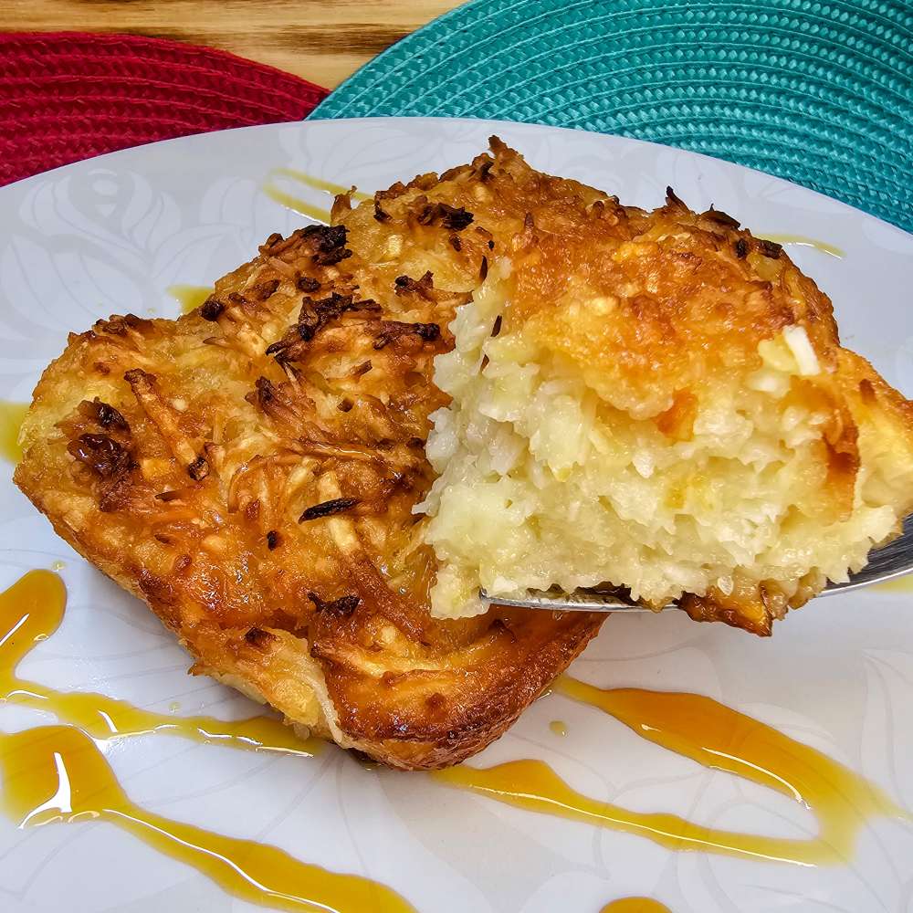 bolo de macaxeira e coco caramelizado