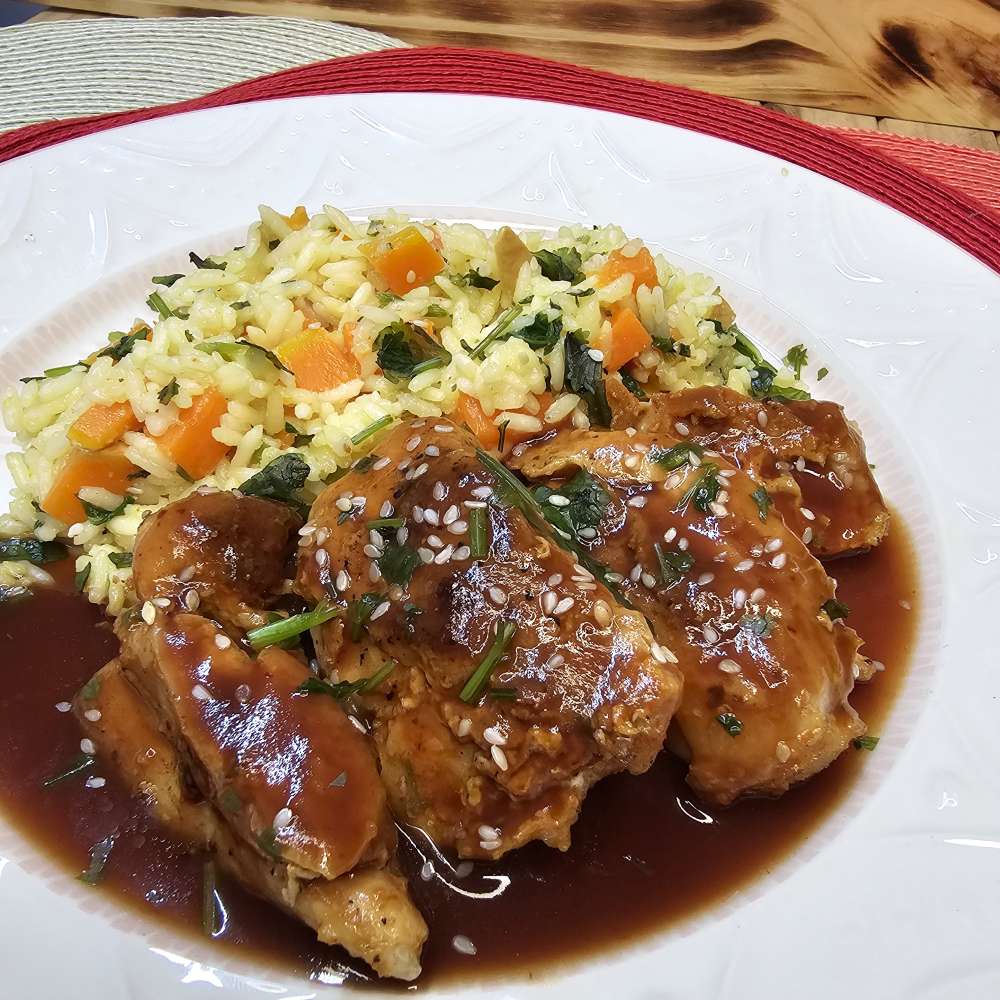 frango à parrillero e arroz potiguar