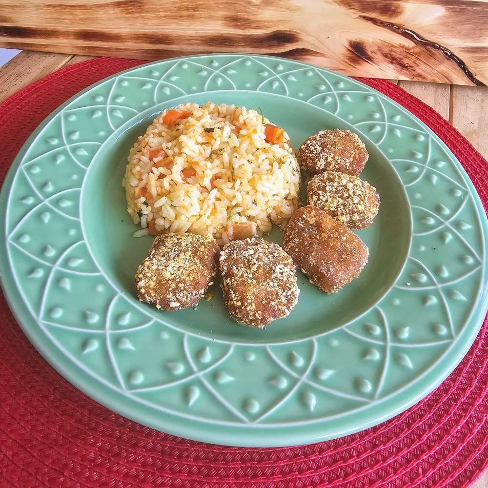 nuggets de frango com arroz potiguar