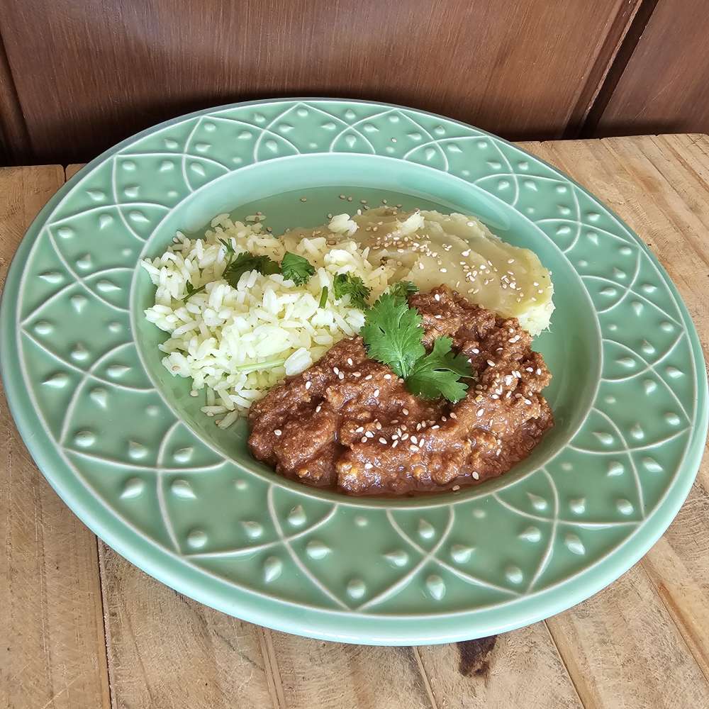 carne a bolonhesa, arroz e purê